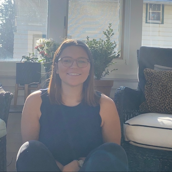 Meet your Posher, Eliza - Picture 1 of 1